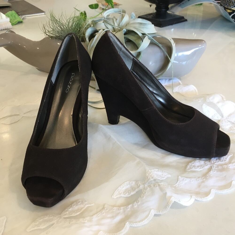 PAZZO WEDGE ALL LEATHER UPPER and HEEL, CHOCOLATE BROWN WEDGE, SZ 6, EUC